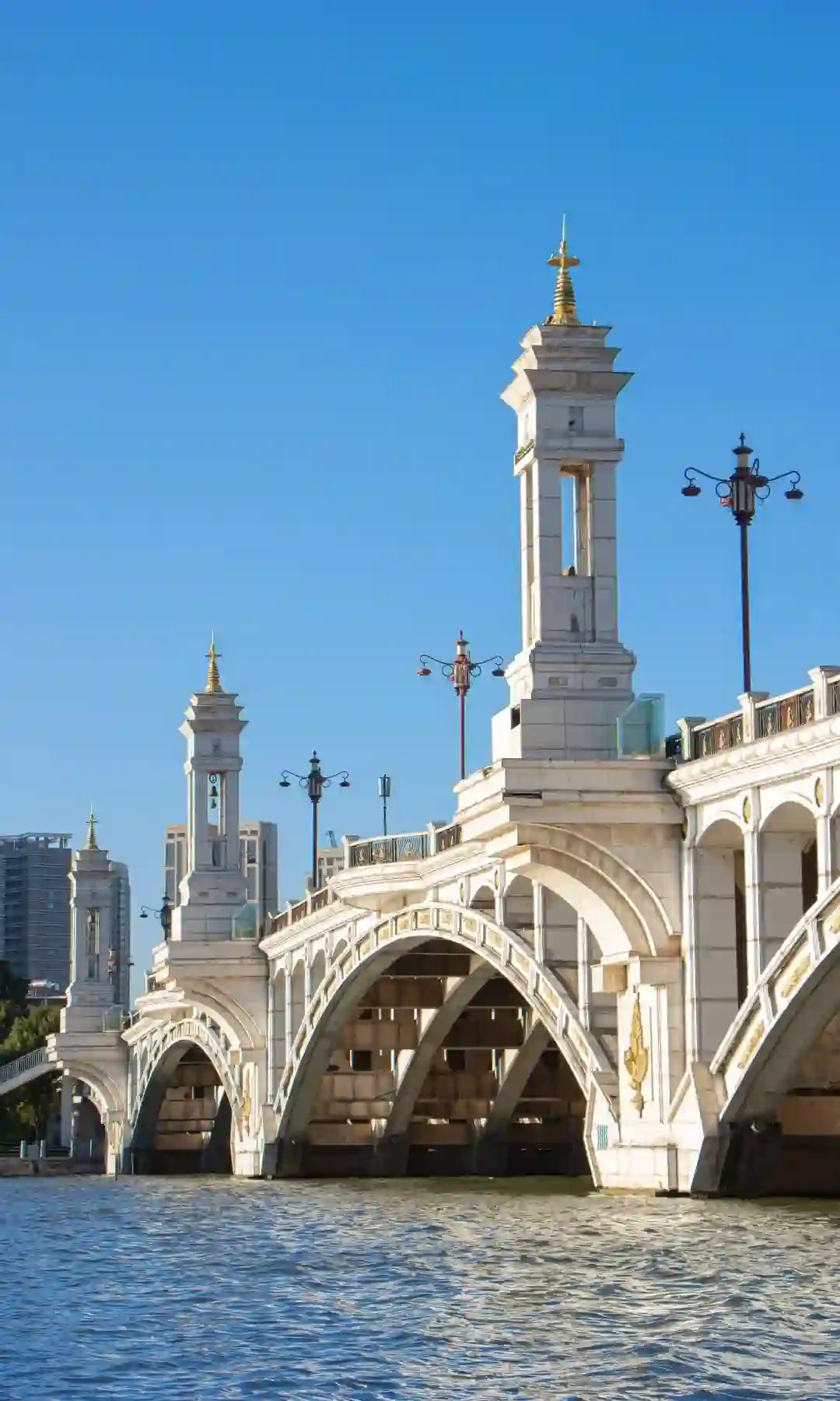 Dali Xingsheng Bridge, Shuanglang, Ideal State, Pink Erhai Cruise, S Bay & Xizhou Ancient Town 1-Day Private Tour