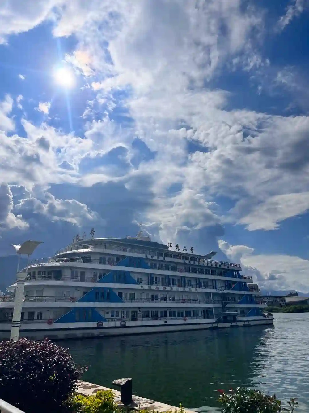 Erhai Lake Large Cruise Ship