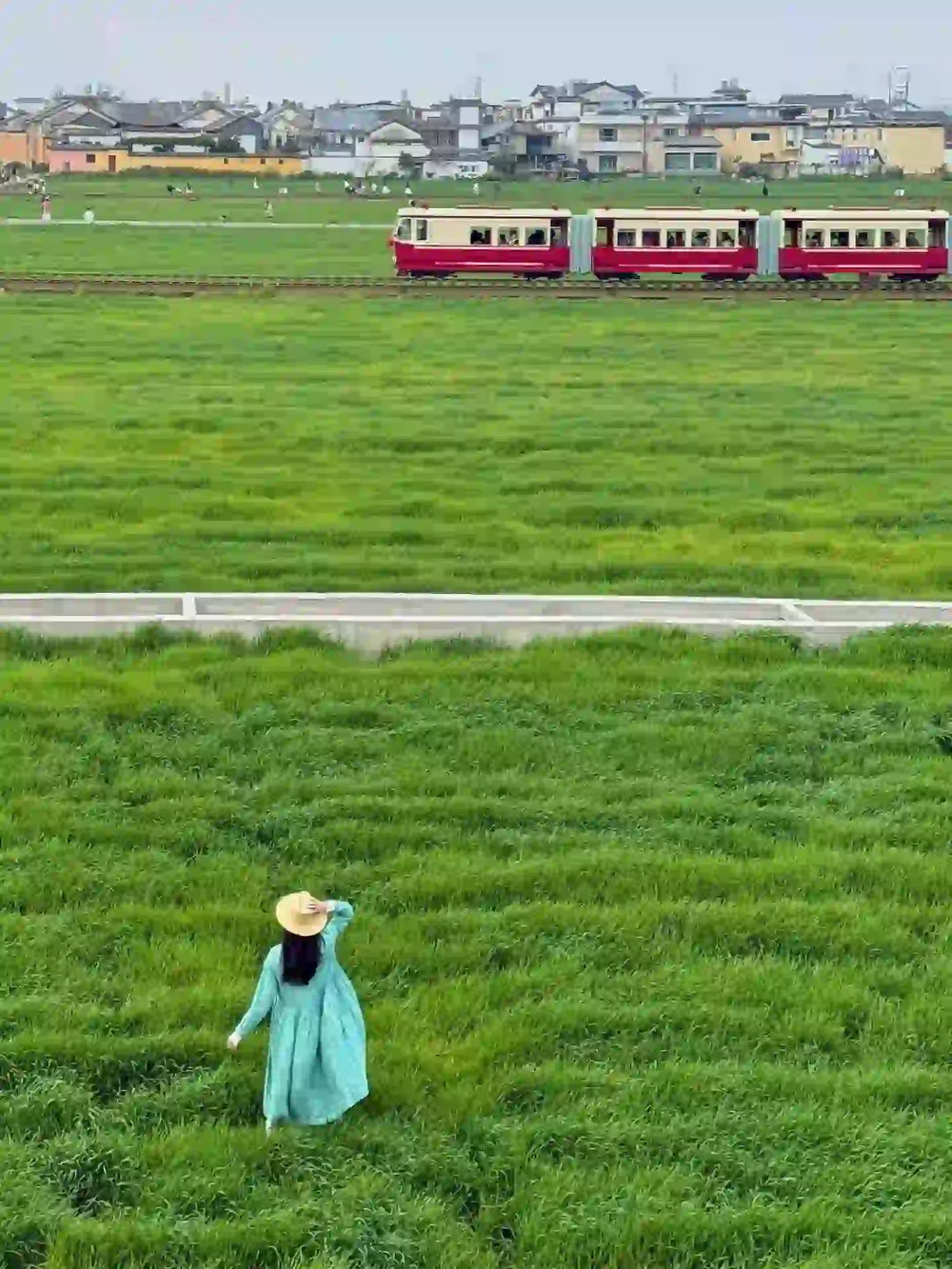 Head to Xizhou Ancient Town in Dali