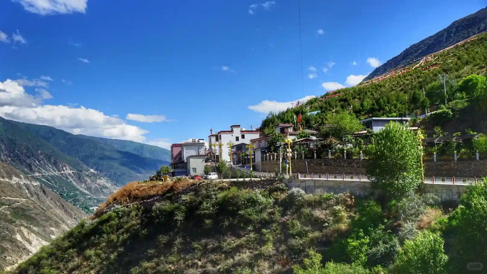 Pilgrimage to Qudengge Sanctuary