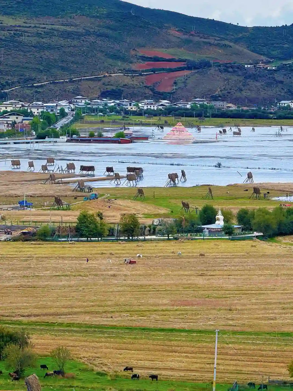  Private Lakeside Morning Breakfast