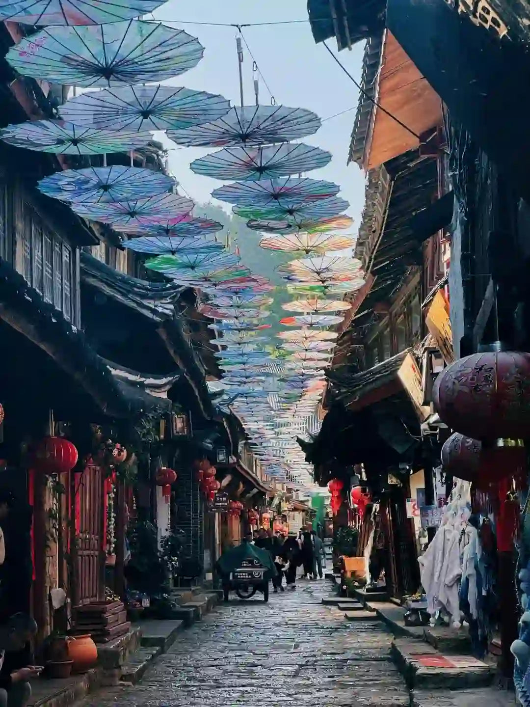 Lijiang Lashi Lake, Lijiang Old Town, Mufu & Shaxi Ancient Town 1-Day Private Tour