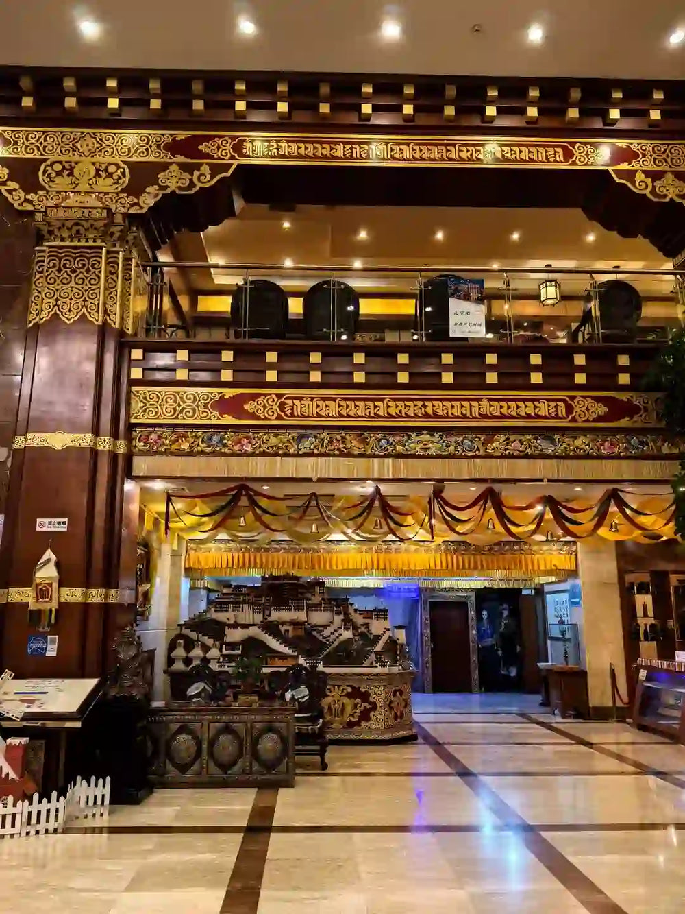 Check in at the hotel (Shangri-La)