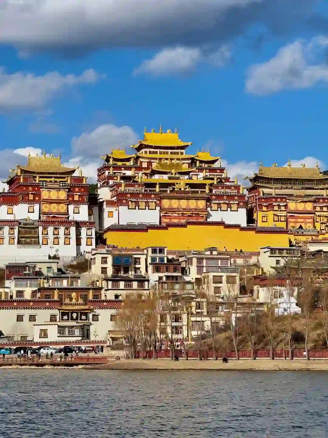 Kunming, Dali, Lugu Lake, Lijiang & Shangri-La 10-Day Private Tour