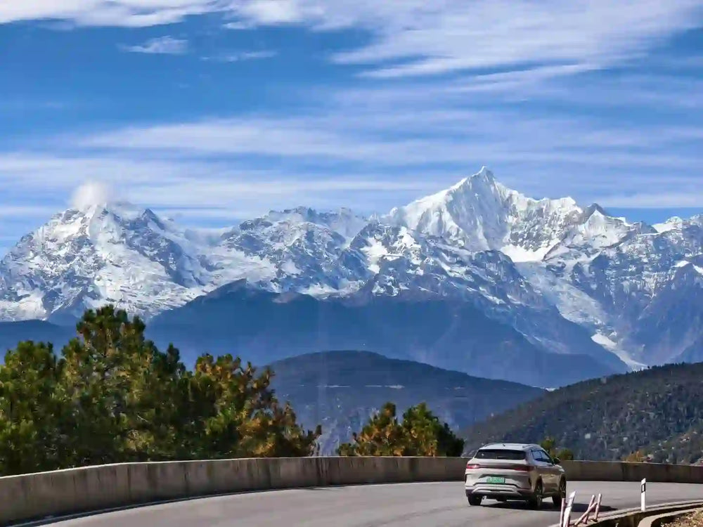 Scenic Drive to 'Jianglu' Boutique Hotel in Wunongding